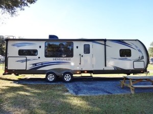 RV Insurance Online - Fifth Wheel Parked at campsite