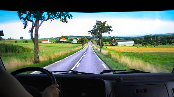 Handling Your Motorhome or Trailer Like a Pro: Driving Tips for New RVers