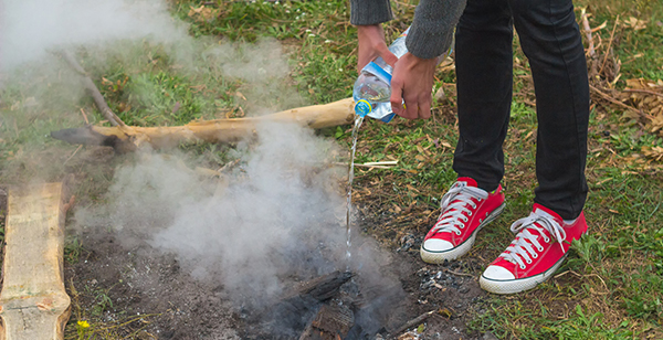 Building the Perfect Campfire (Part III): 10 Easy Steps to Safely Putting Out Your Campfire