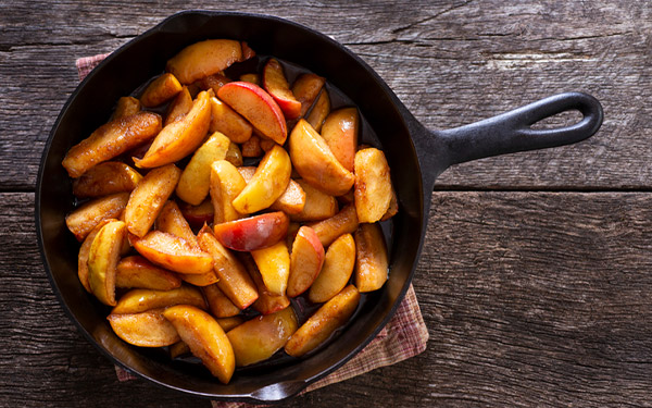 Apple skillet dessert